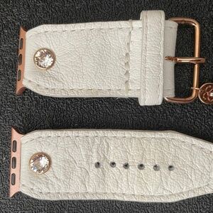 White with Classic White Watchband (Size 1, Apple Watch 38-41mm)